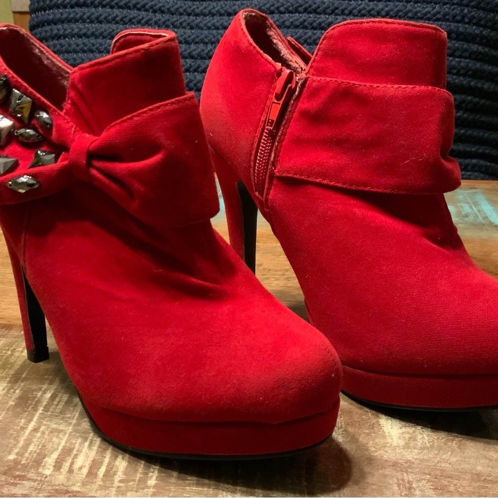 Elegant Red Bow-Embellished Women's Heels - Picture 3 of 5